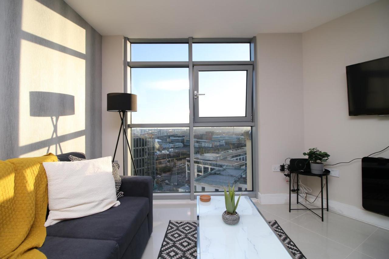 The Skyline - Luxury City Centre Flat With Designated Parking Cardiff Eksteriør billede