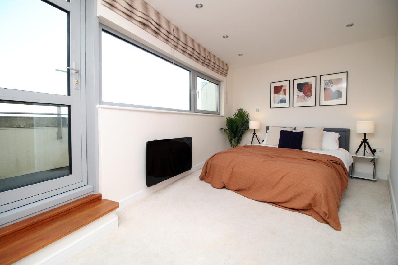 The Skyline - Luxury City Centre Flat With Designated Parking Cardiff Eksteriør billede