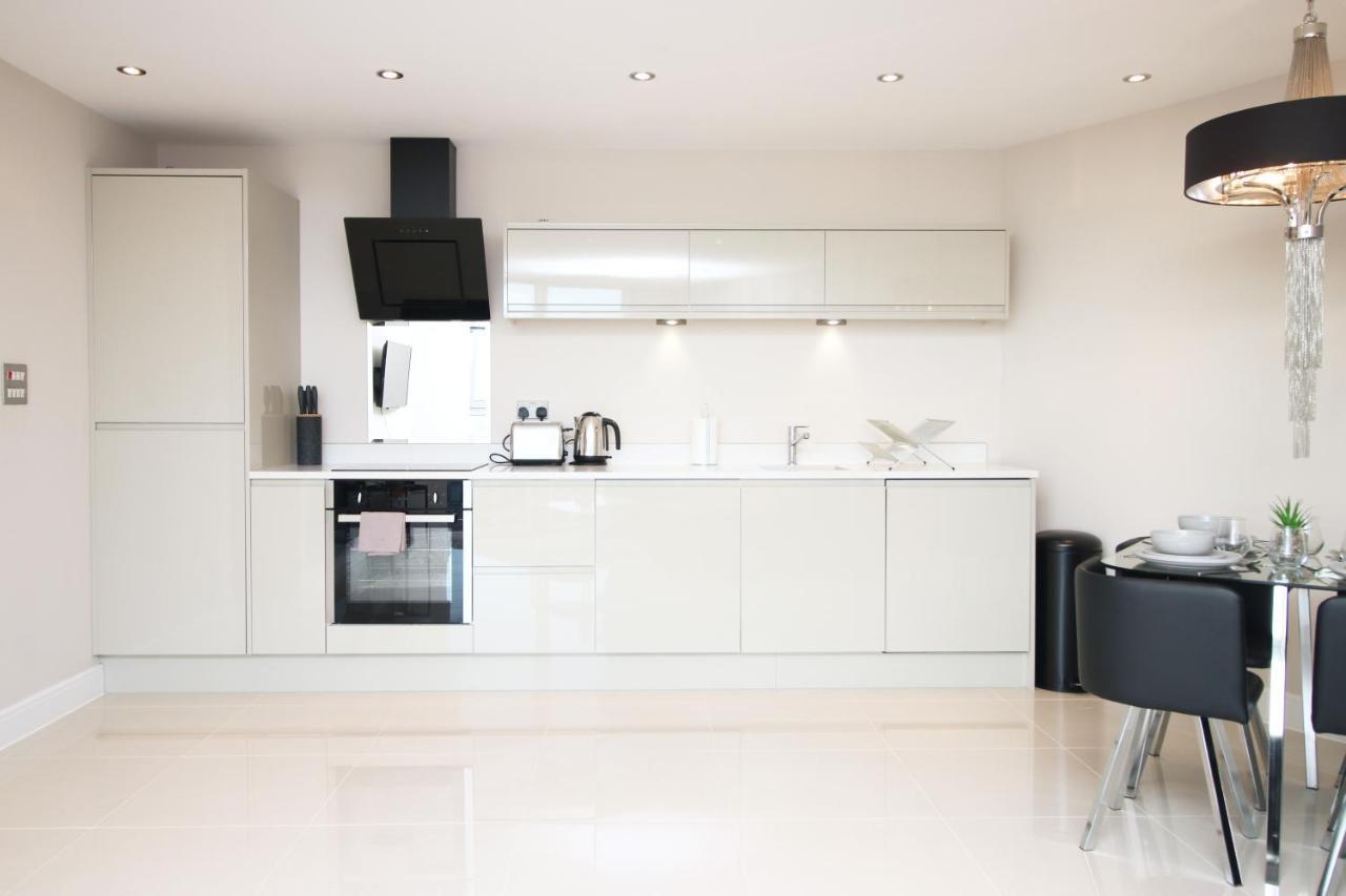 The Skyline - Luxury City Centre Flat With Designated Parking Cardiff Eksteriør billede