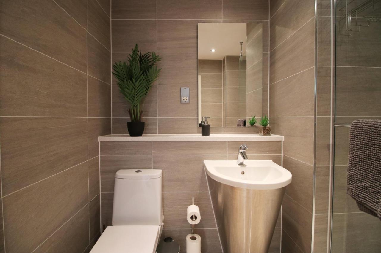 The Skyline - Luxury City Centre Flat With Designated Parking Cardiff Eksteriør billede