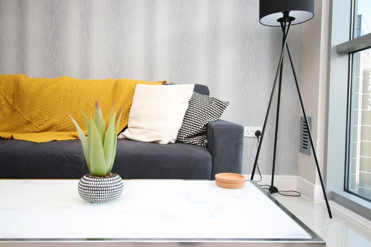 The Skyline - Luxury City Centre Flat With Designated Parking Cardiff Eksteriør billede