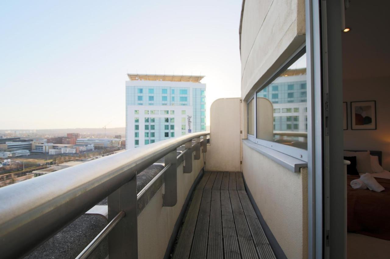 The Skyline - Luxury City Centre Flat With Designated Parking Cardiff Eksteriør billede