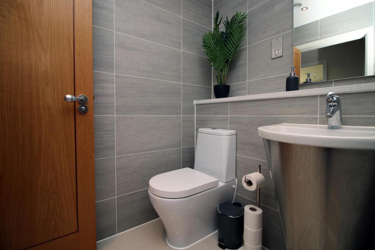 The Skyline - Luxury City Centre Flat With Designated Parking Cardiff Eksteriør billede