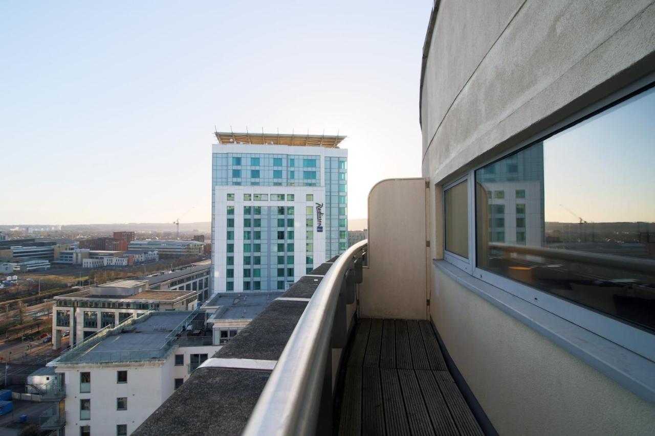 The Skyline - Luxury City Centre Flat With Designated Parking Cardiff Eksteriør billede
