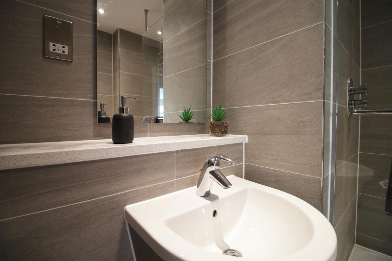 The Skyline - Luxury City Centre Flat With Designated Parking Cardiff Eksteriør billede