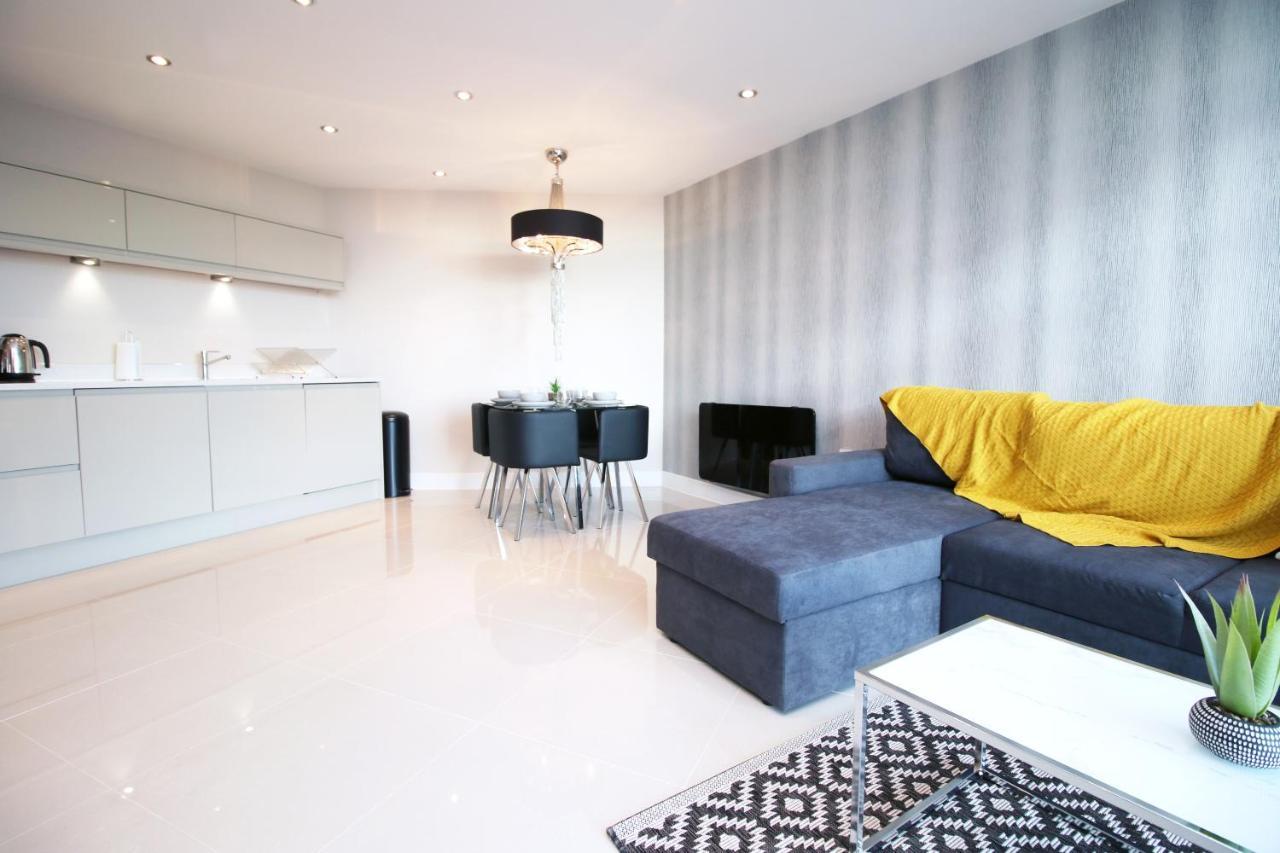 The Skyline - Luxury City Centre Flat With Designated Parking Cardiff Eksteriør billede